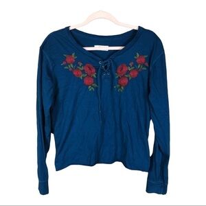 Hollister embroidered‎ top